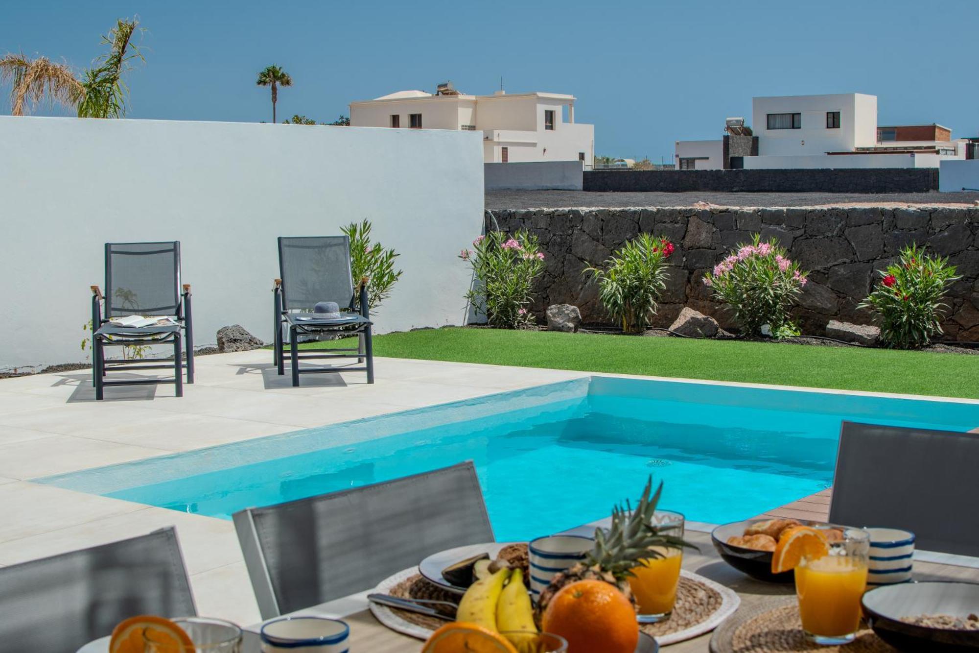 Serena Villa 38 - Heated Pool, Sea Views, Ac, High Speed Internet Playa Blanca  Exterior photo